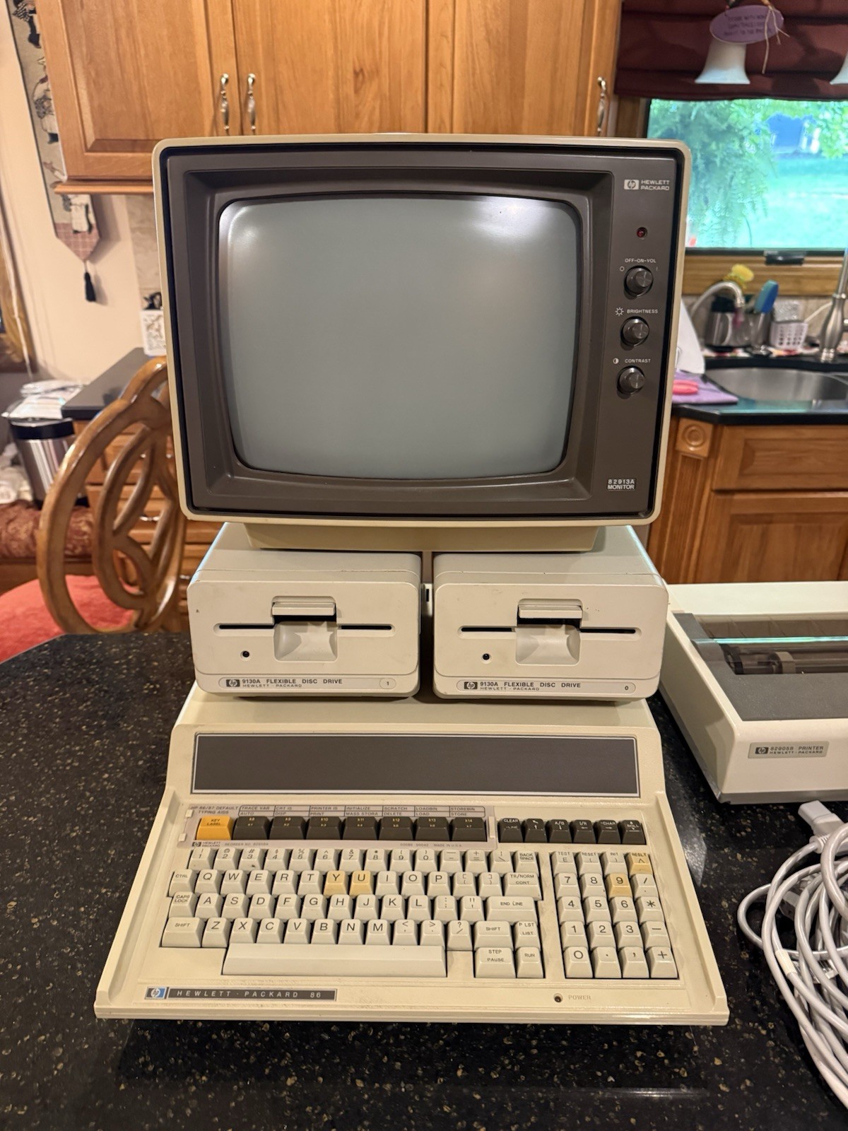 HP 86A Desktop Computer System With Lots Of Extras