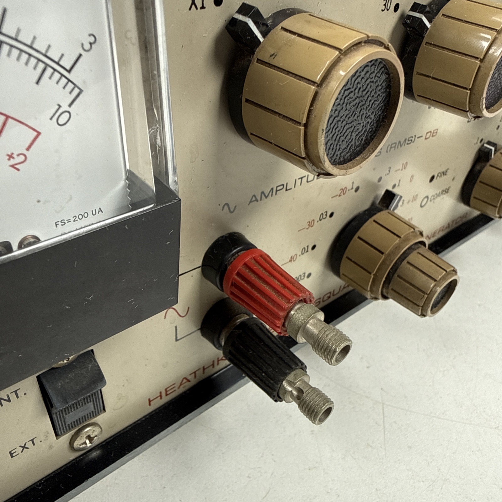 Vtg Heathkit Sine Square Audio Generator Model IG-18 Powers On Untested / Video