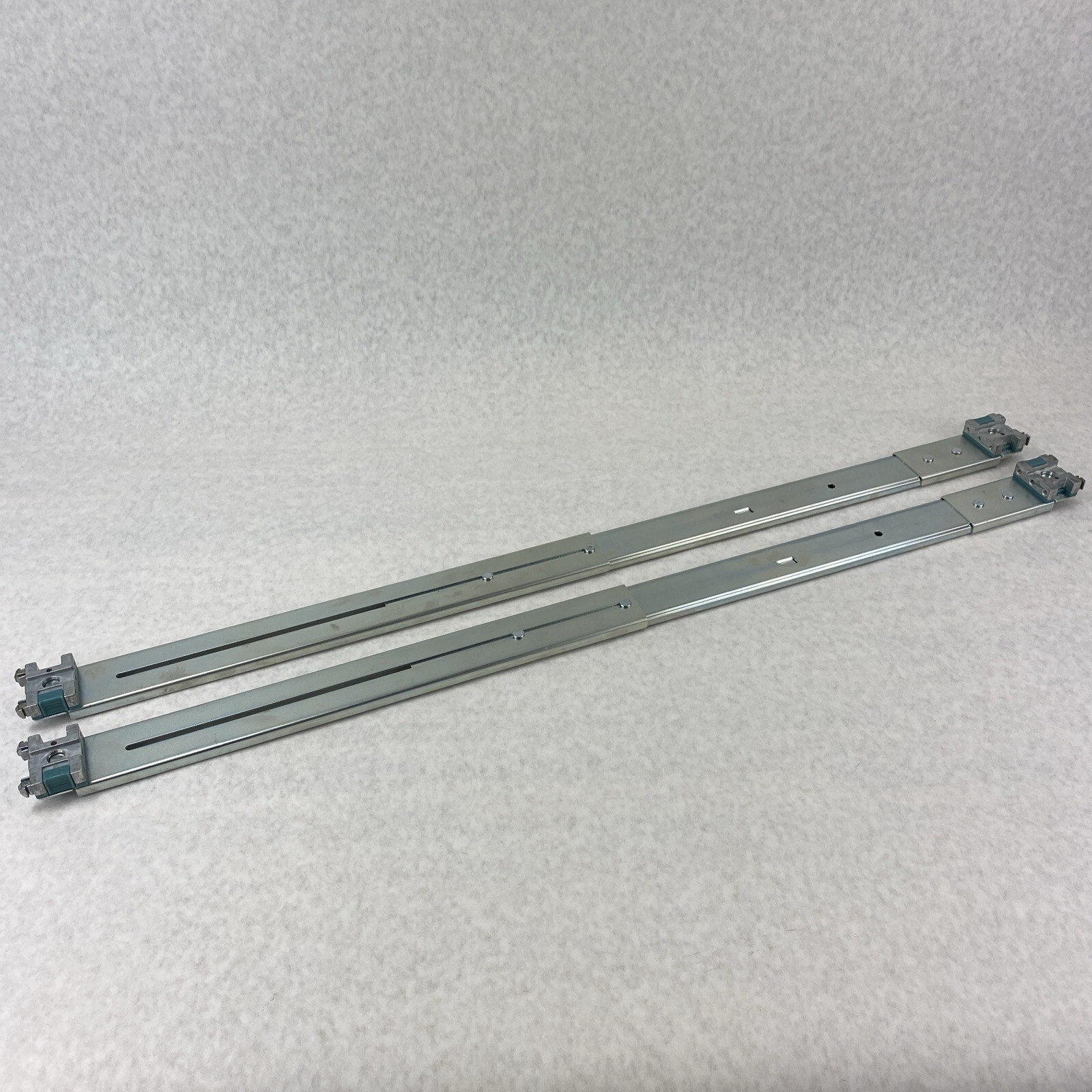 Accuride 03142 Medium-Duty Full Extension Drawer Slide
