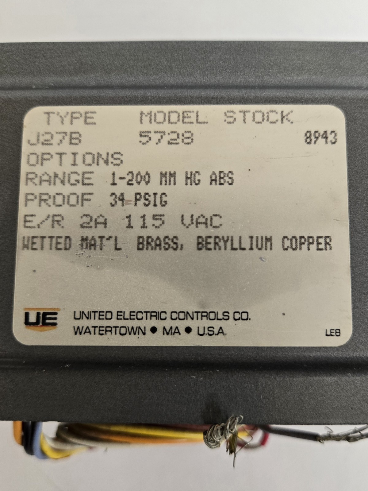 UNITED ELECTRIC PRESSURE SWITCH TYPE J27B MODEL 5728. EXCELLENT!