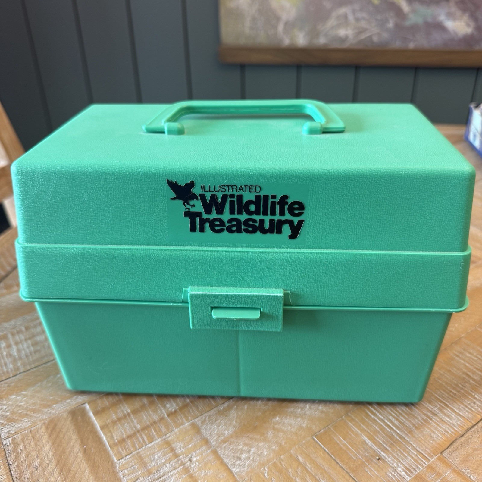Illustrated Wildlife Treasury Animal Environment Cards and Cases M-Z Vintage