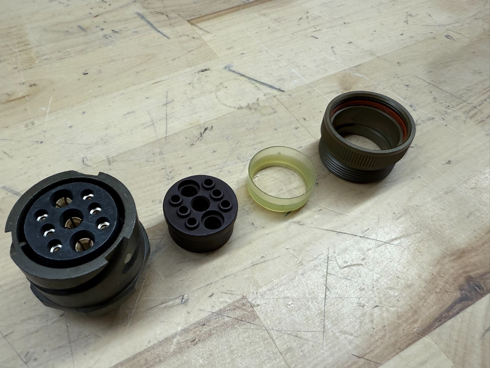 Amphenol GTS01RV24-11S Circular Connector 9 Position Plug Socket Mil Spec 24-11