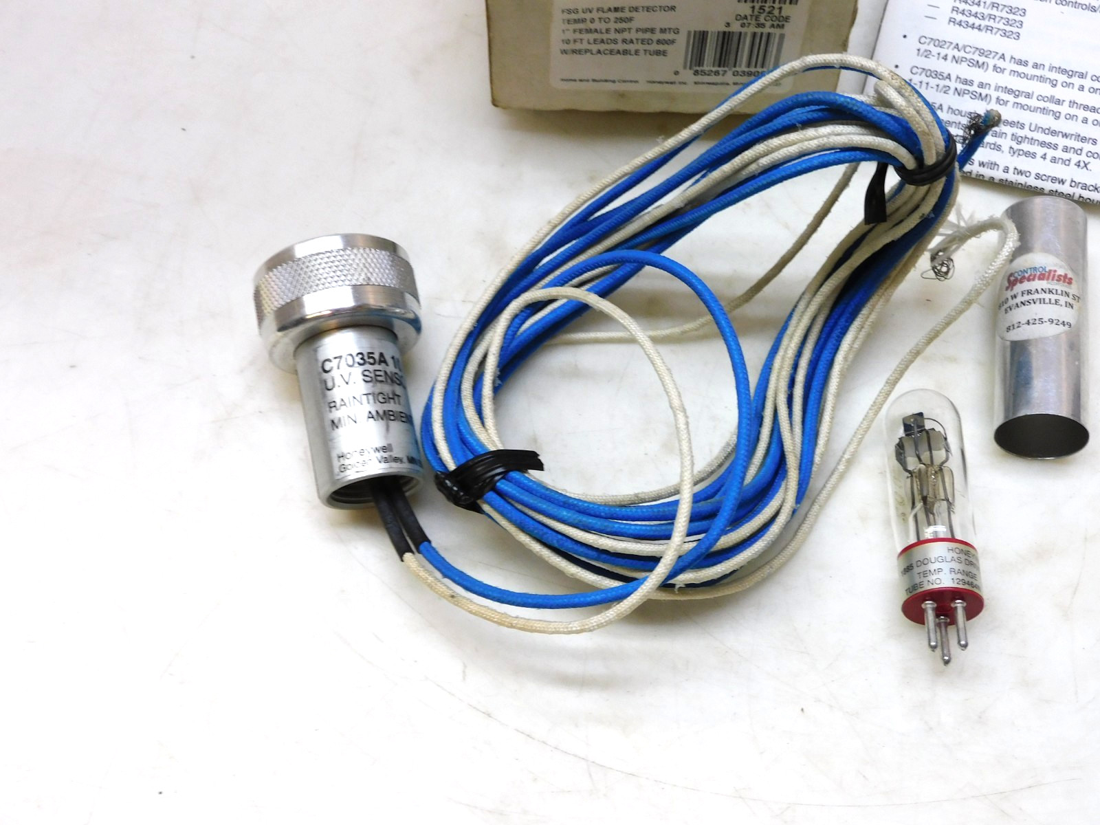 Honeywell C7035A 1080 Ultraviolet Flame Detector Sensor