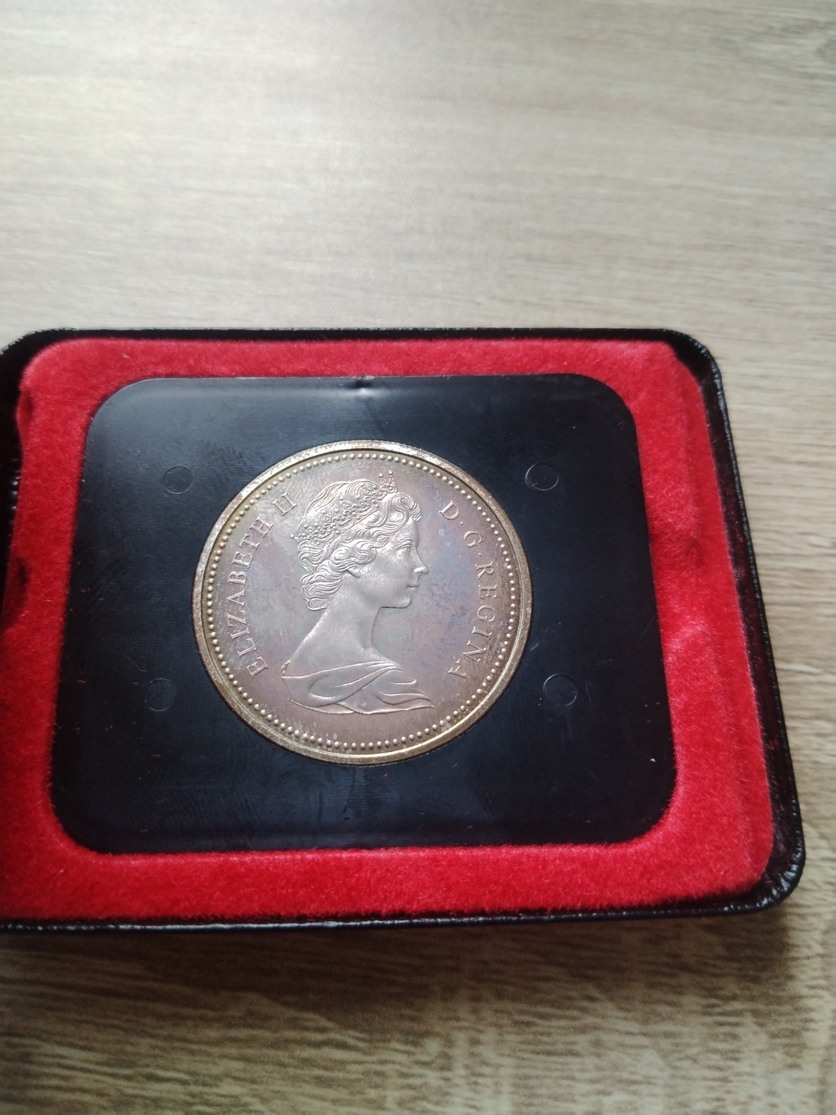 1971 Queen Elizabeth II Canada Silver Dollar British Columbia Centenary Coin box