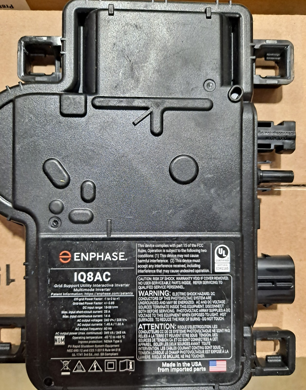 Microinverter ( IQ8AC-72-M-US ) MC4 Wire Connector no cap and mounting bracket
