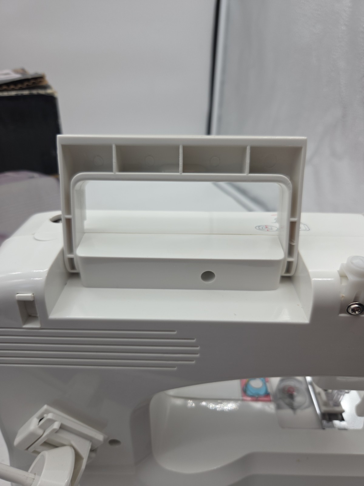 Singer® Tiny Tailor TT700 Electronic Mending/Sewing Machine-- Tested & Working