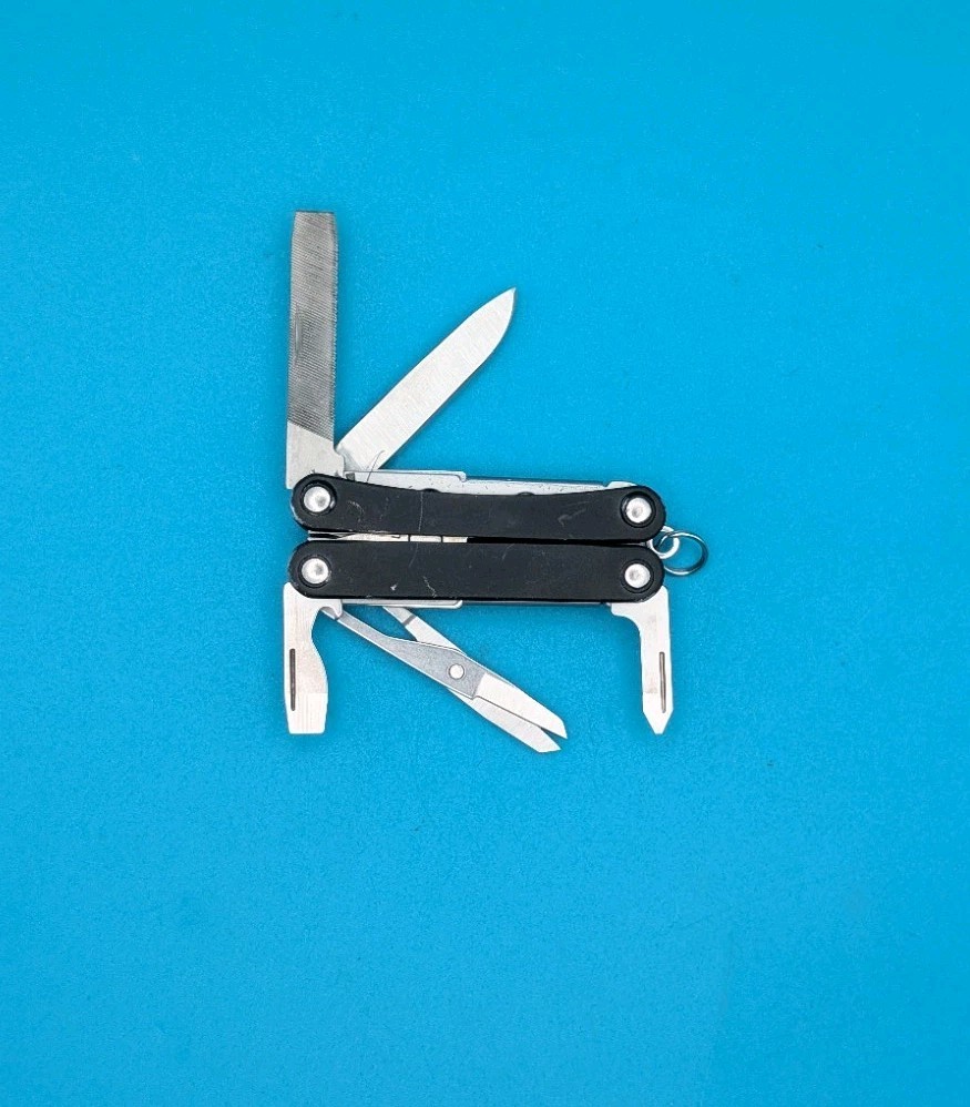Leatherman SQUIRT PS4 Multi-Tool With Pliers Scissors Knife BLACK!