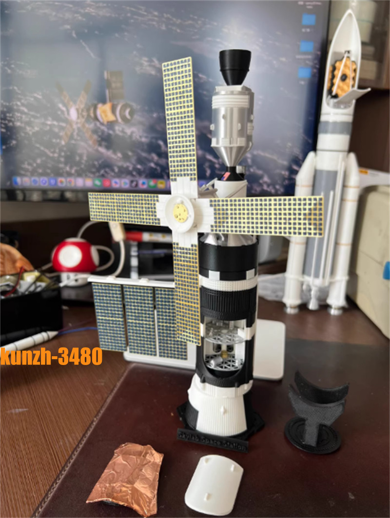 Handmade 1/144 Scale US SkyLab Spacecraft Painted 3D Printing Model Toy Gift