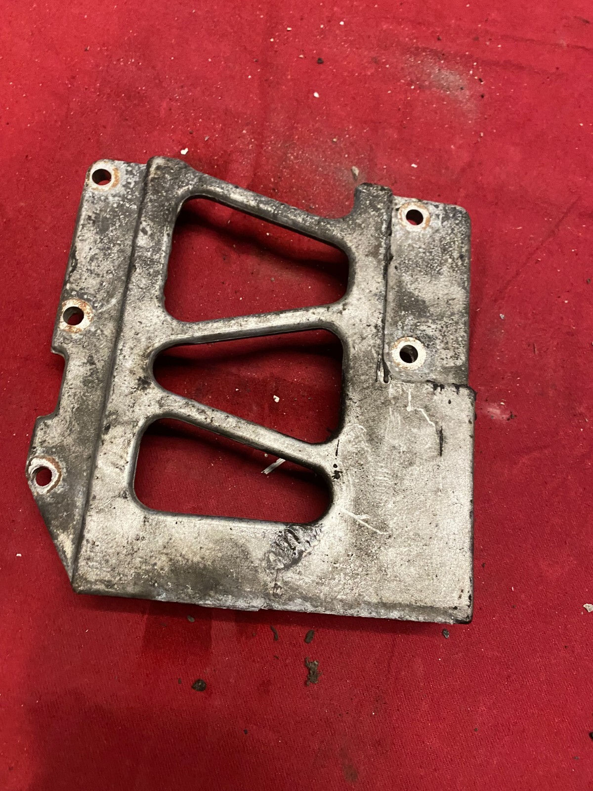 PETERBILT HOOD HINGE 13-04730 R, PASSENGER