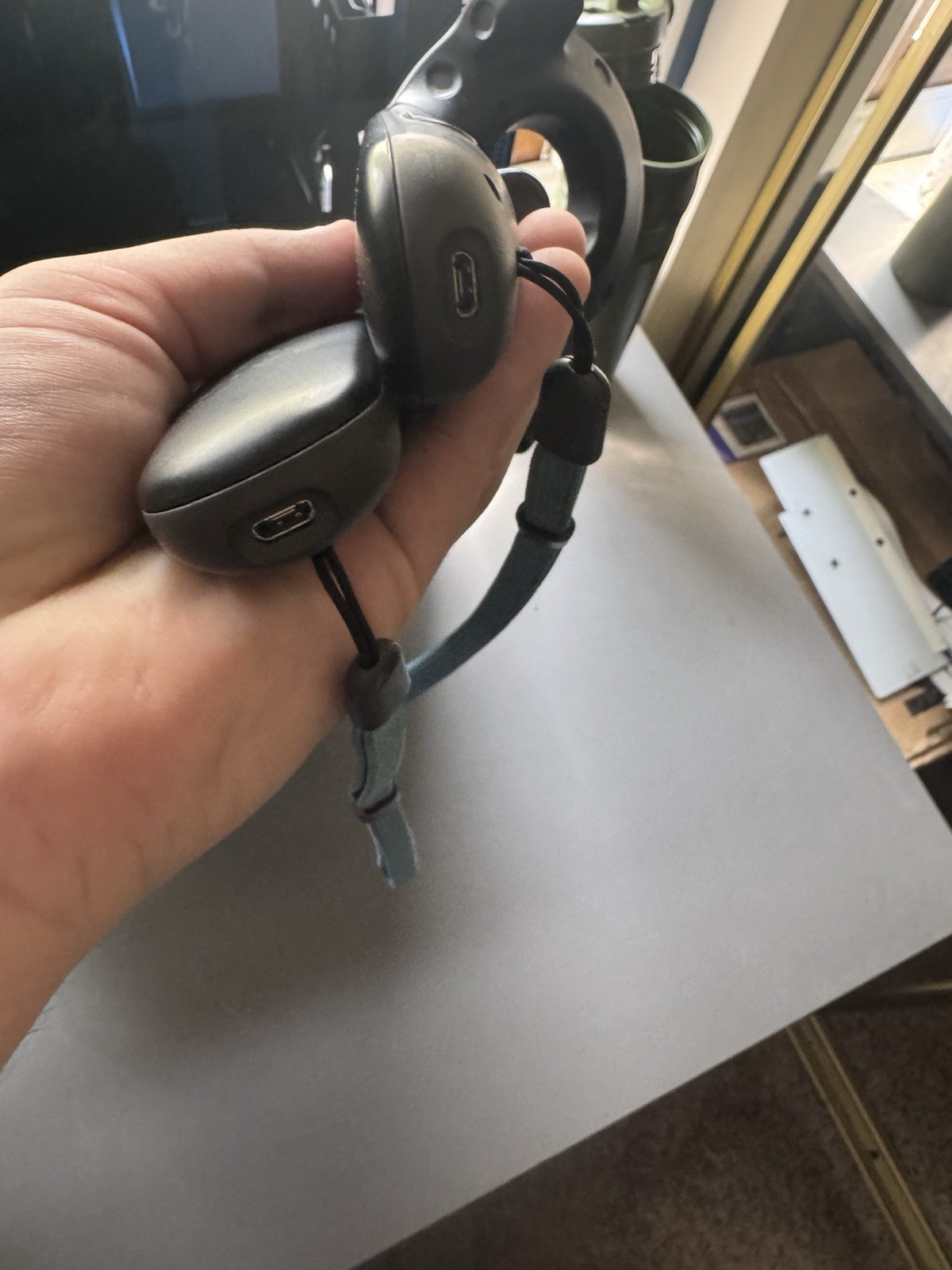 HTC Vive Virtual Reality Headset with Deluxe audio strap. NO BASESTATIONS