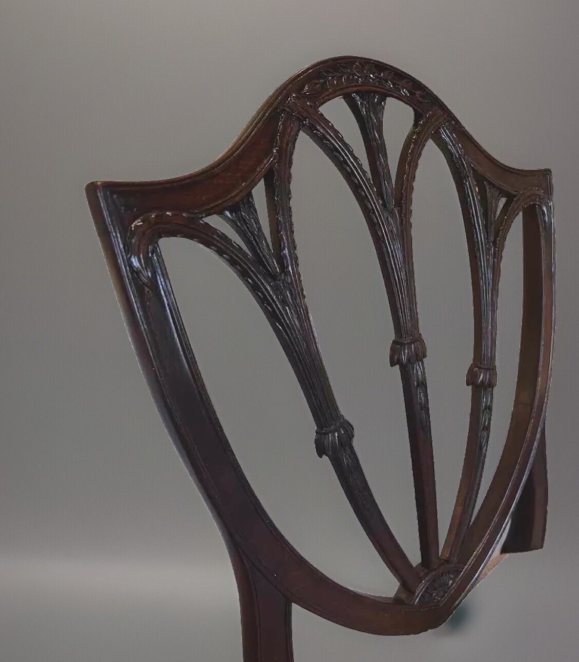 Antique American Mahogany Hepplewhite Armchair w Bellflower Carving, Salem 1790