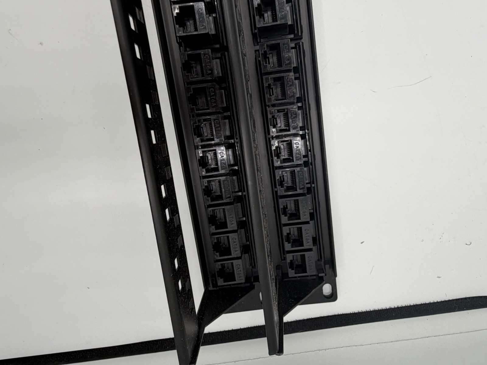 Rapink Patch Panel 48 Port Cat6A with inline keystone, Pass-Thru