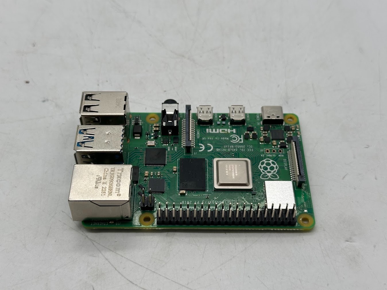 Raspberry Pi 4 Model B - 1 GB
