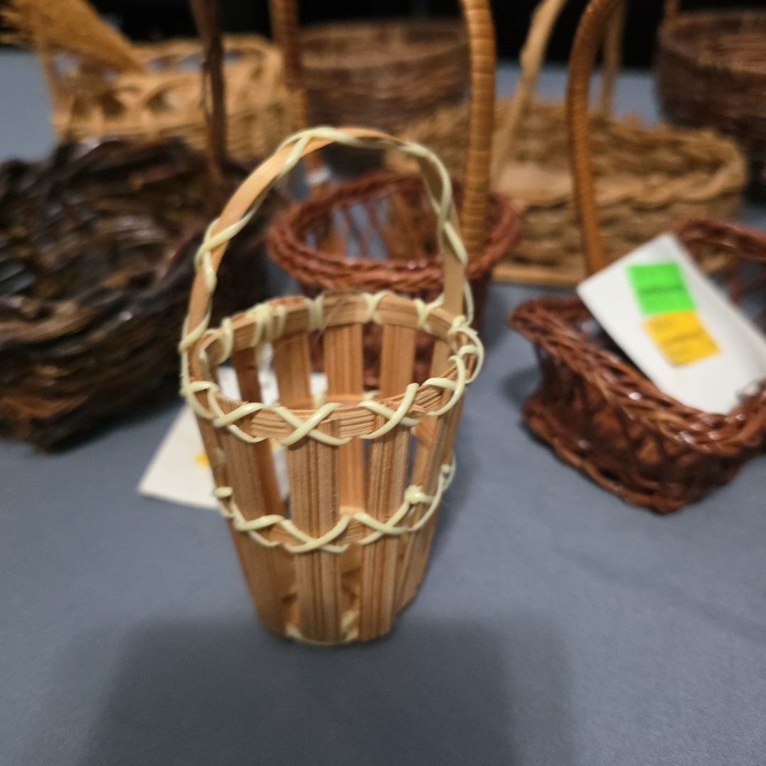 Crafts Misc. Small Wooden Baskets