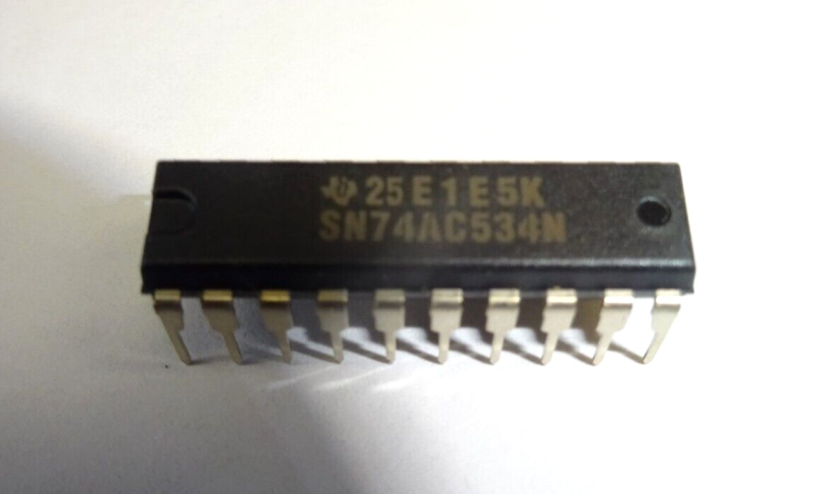 SN74AC534N Flip Flops Octal D-Ty Edge-Trig F-F W/3-State Output, DIL IC Lot of 5