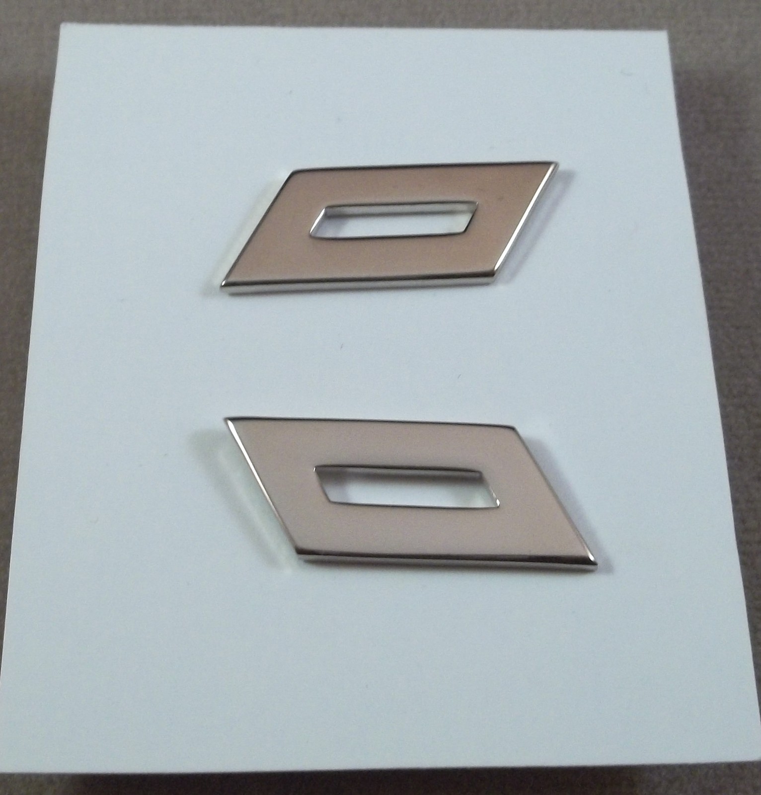 US Navy Seaman Apprentice E-2 Large Size Collar Rank Insignia - New Pair