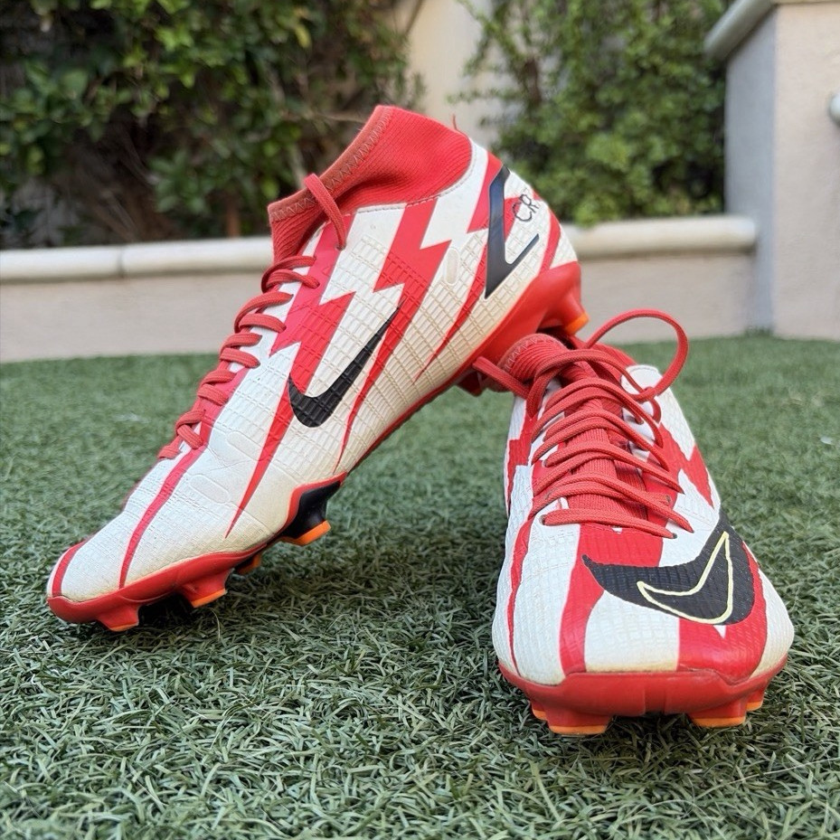 Nike Mercurial Academy FG Ronaldo cleats for kids size 5.5