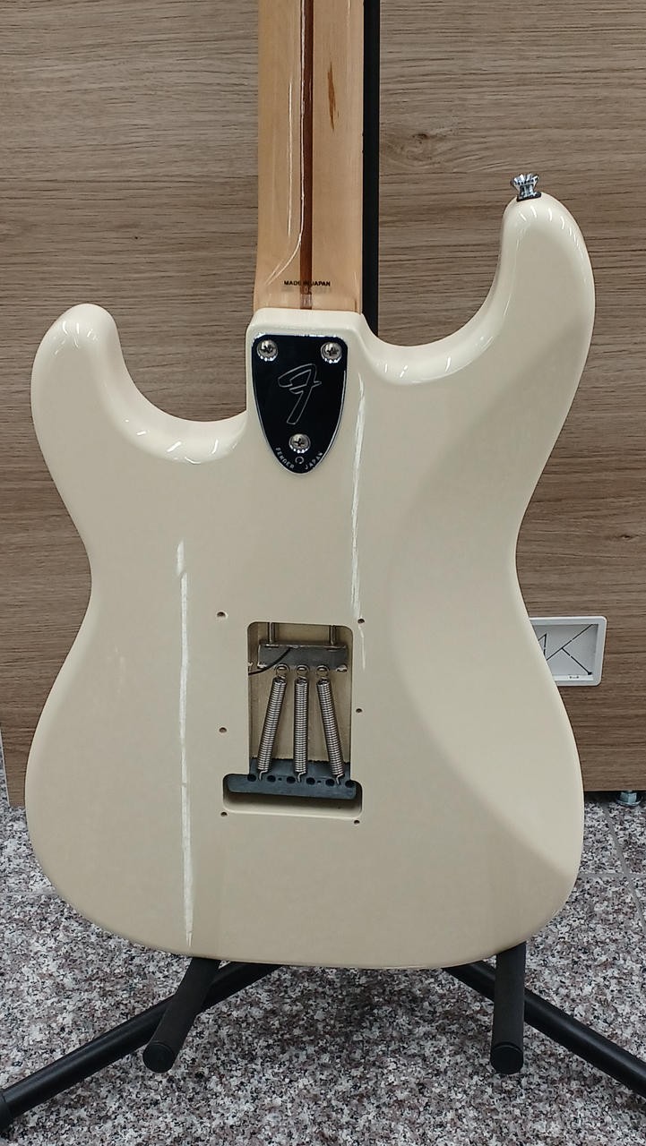 FENDER JAPAN ST72 73068