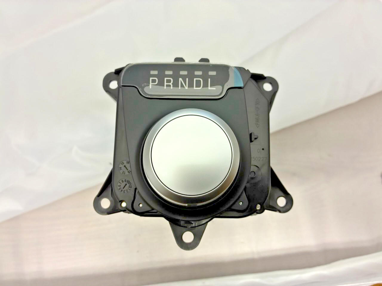 Brand New Chrysler OEM Automatic Transmission Shifter Fits 15-17 Chrysler 200
