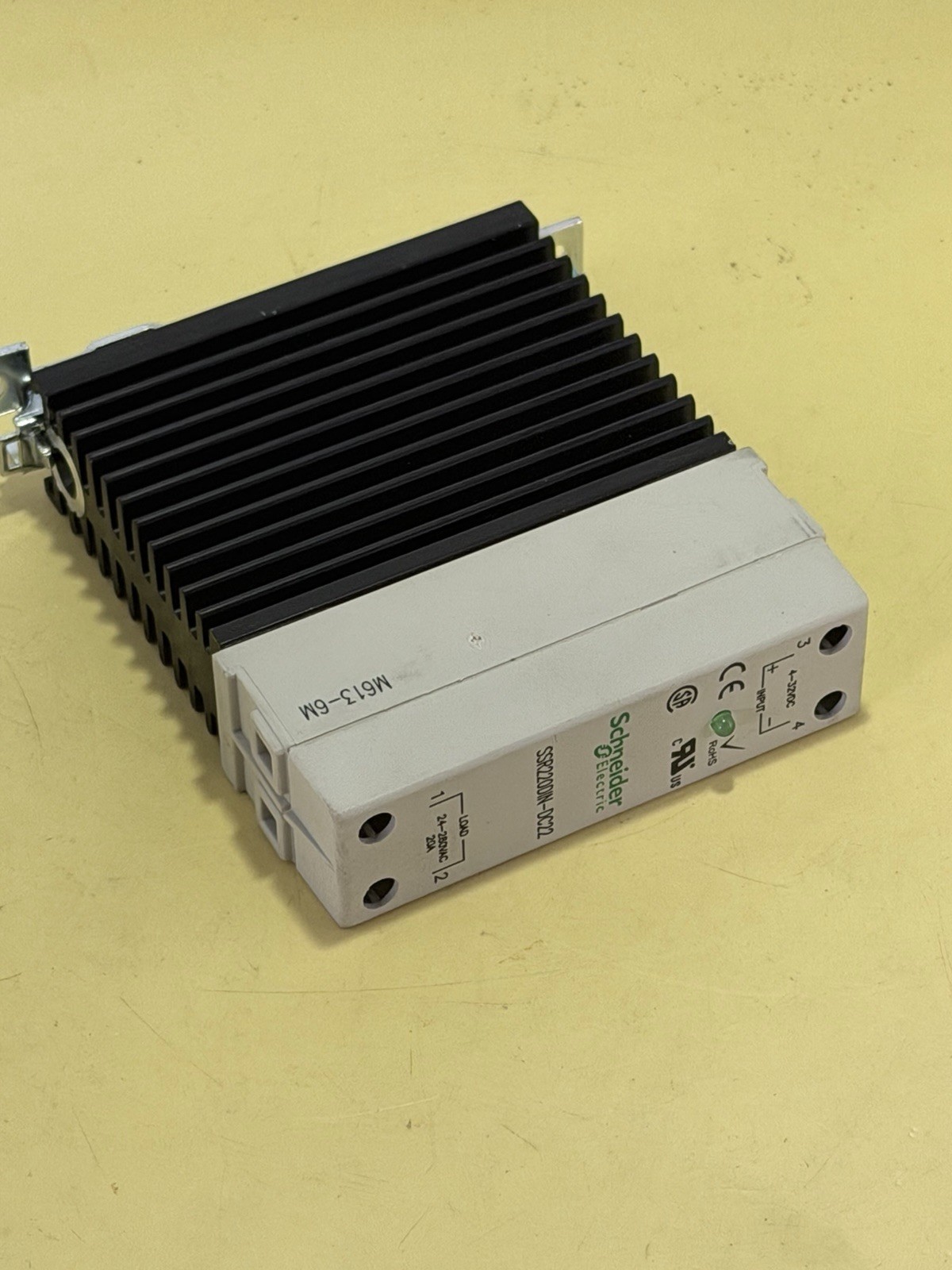 Schneider SSR220DIN-DC22