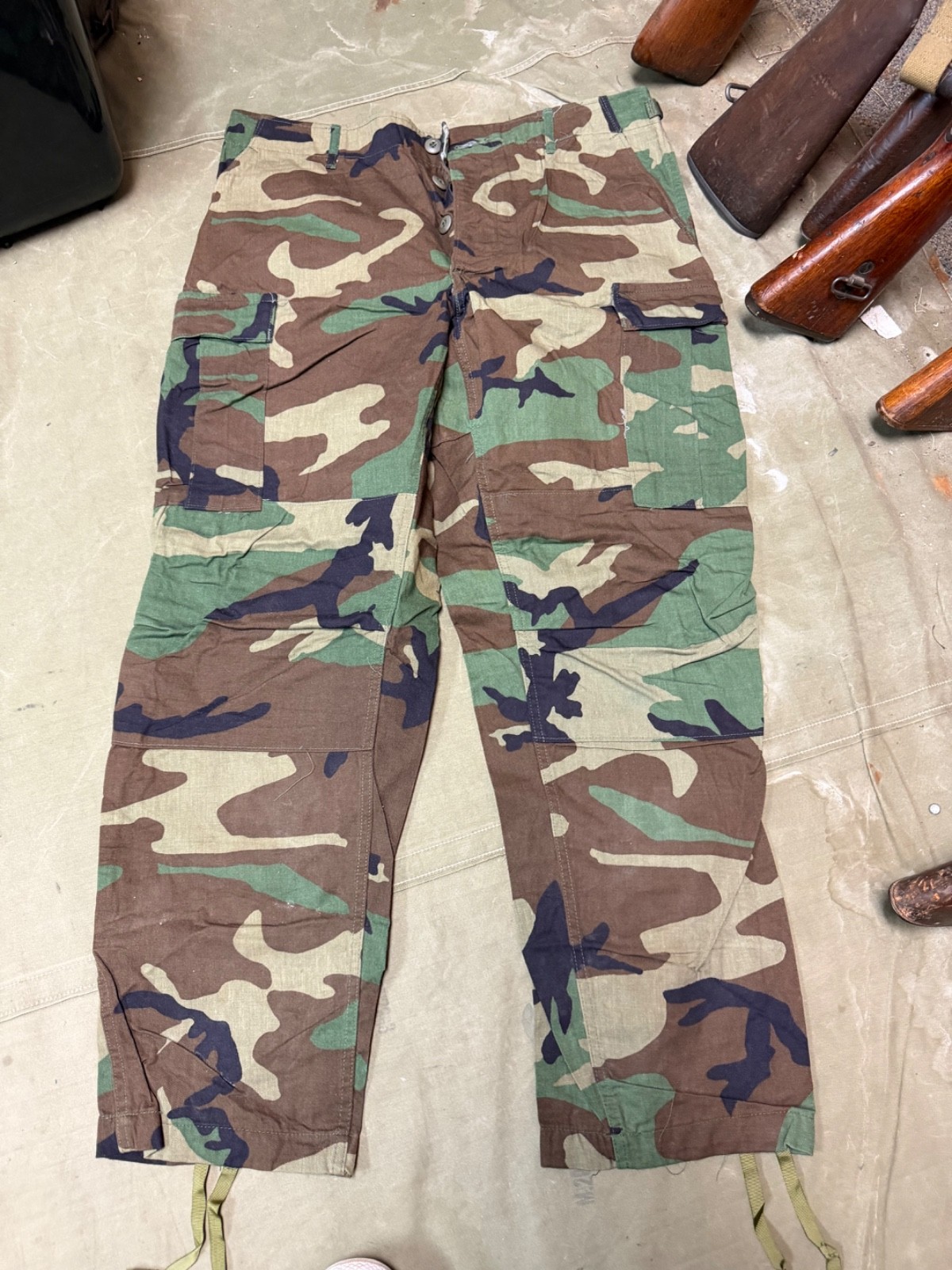 POST VIETNAM DESERT STORM US ARMY WOODLAND CAMO BDU WINTER TROUSERS-LARGE, 1982