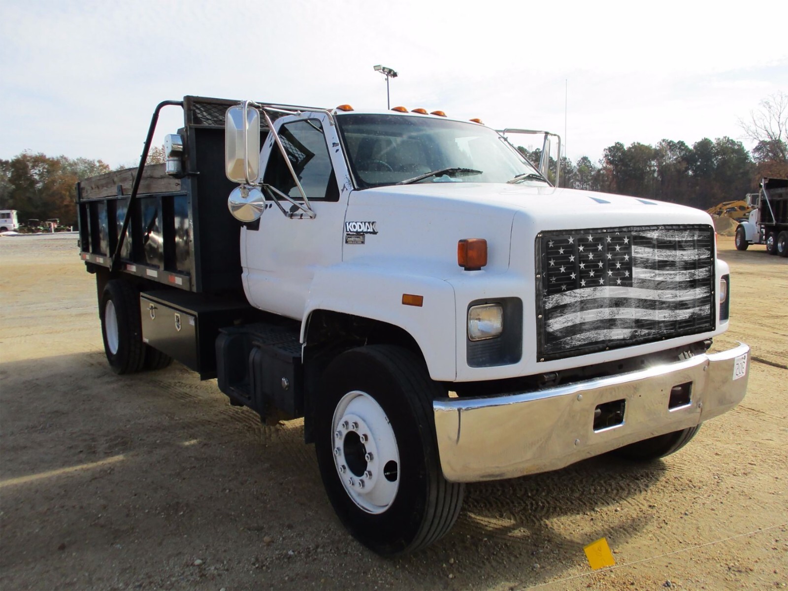 Chevy Kodiak & GMC Topkick  1990-1996 2nd Gen Tactical USA flag Bugscreen