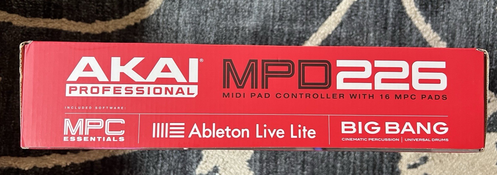AKAI PROFESSIONAL MPD 226 MMINI PAD MIDI CONTROLLER GREAT CONDITION IN BOX!!!