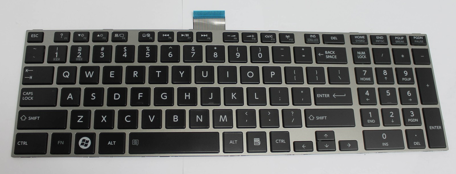 MP-11B63US6698 TOSHIBA KEYBOARD US SILVER P850 P855-S5200 "GRADE A"