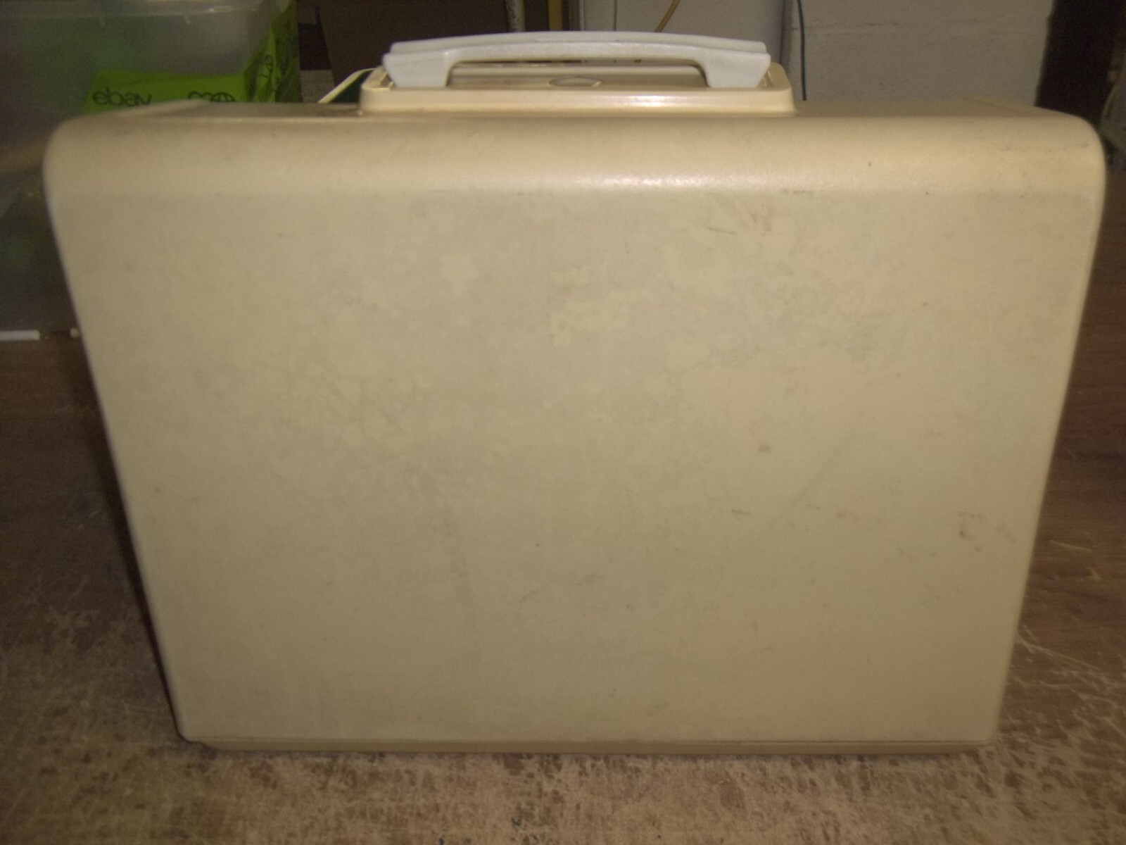 Vintage Kenmore 1525 Sewing Machine W/ Case & Manual