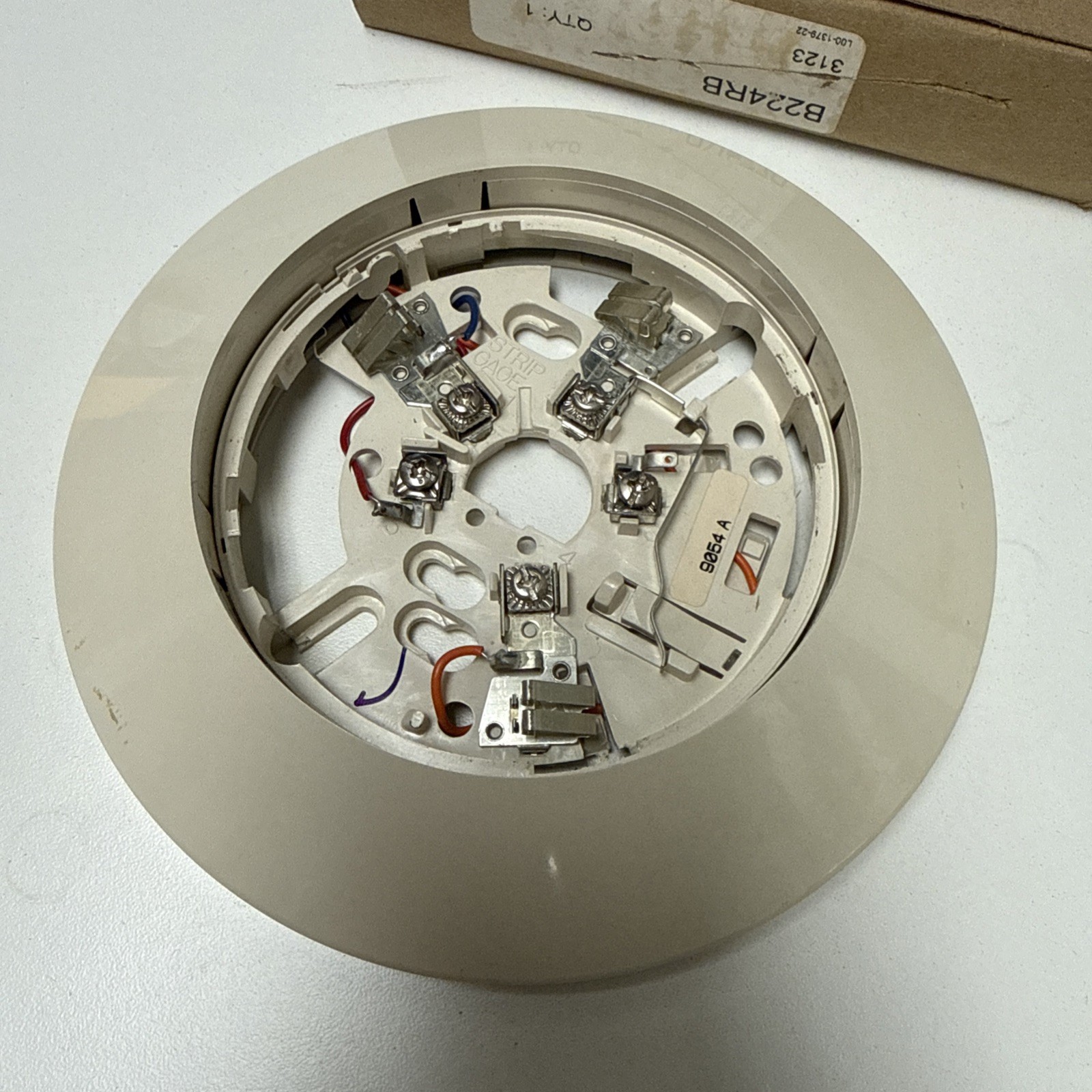 System Sensor B224RB Intelligent Relay Base BEIGE exc condition