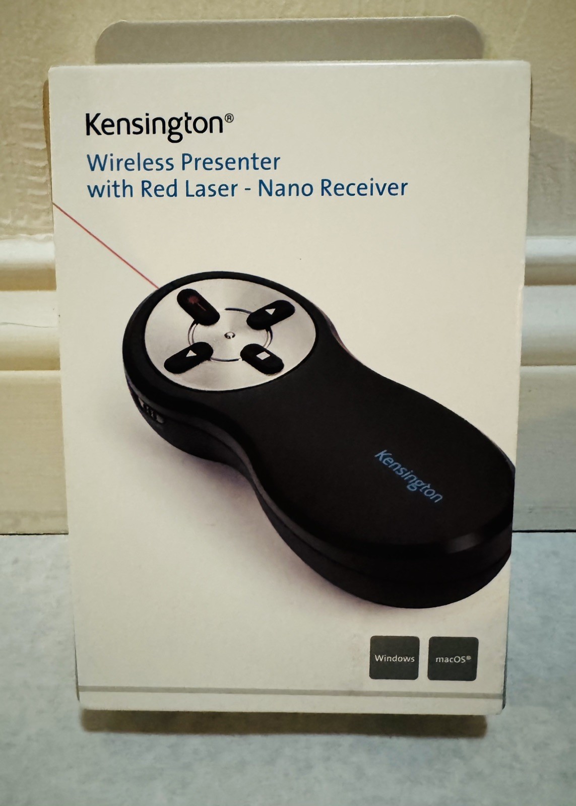 Kensington Wireless Presenter with Red Laser - Nano Receiver (K33272WW)