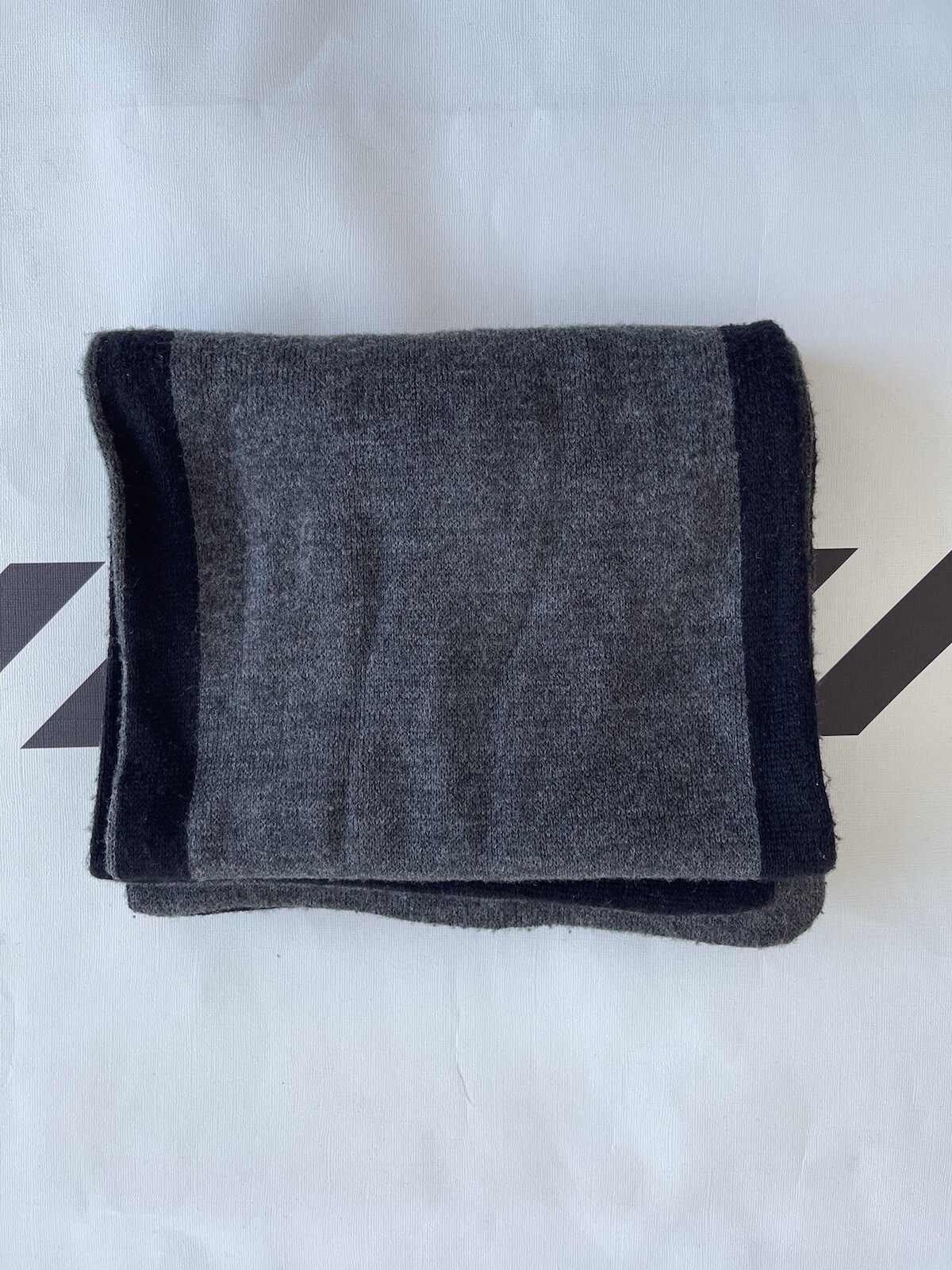 Calvin Klein Reversible Scarf 100 % Authentic