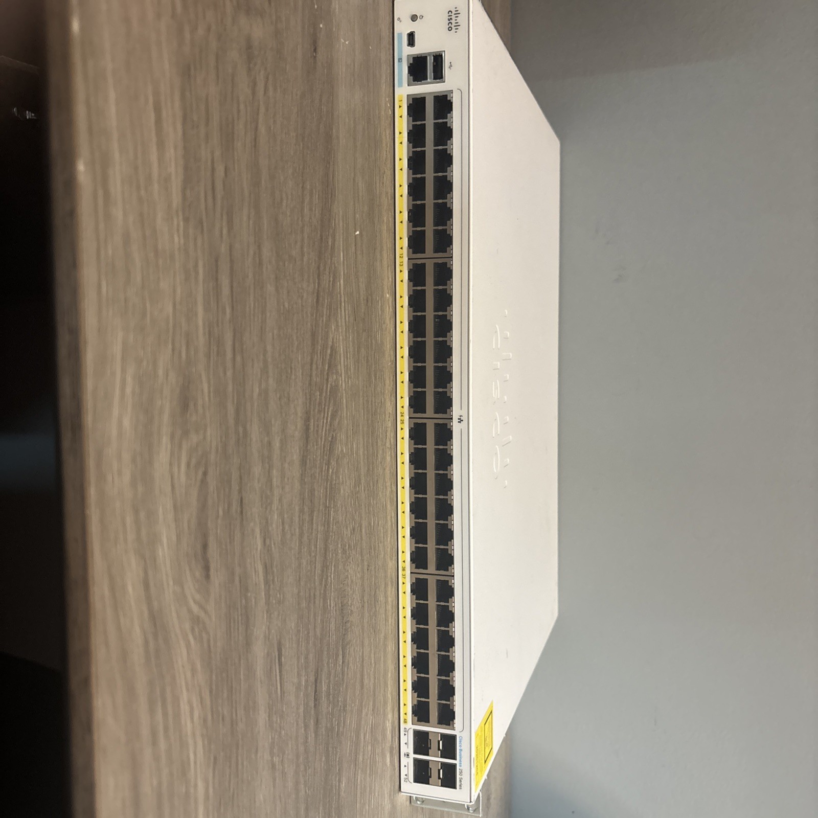 Cisco Business 250 CBS250-48P-4G 48-Ports PoE Gigabit Ethernet Switch