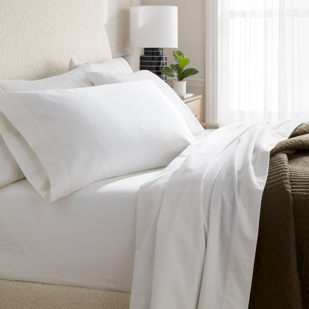 Full Ultra Soft Flannel Sheet Set White - Threshold