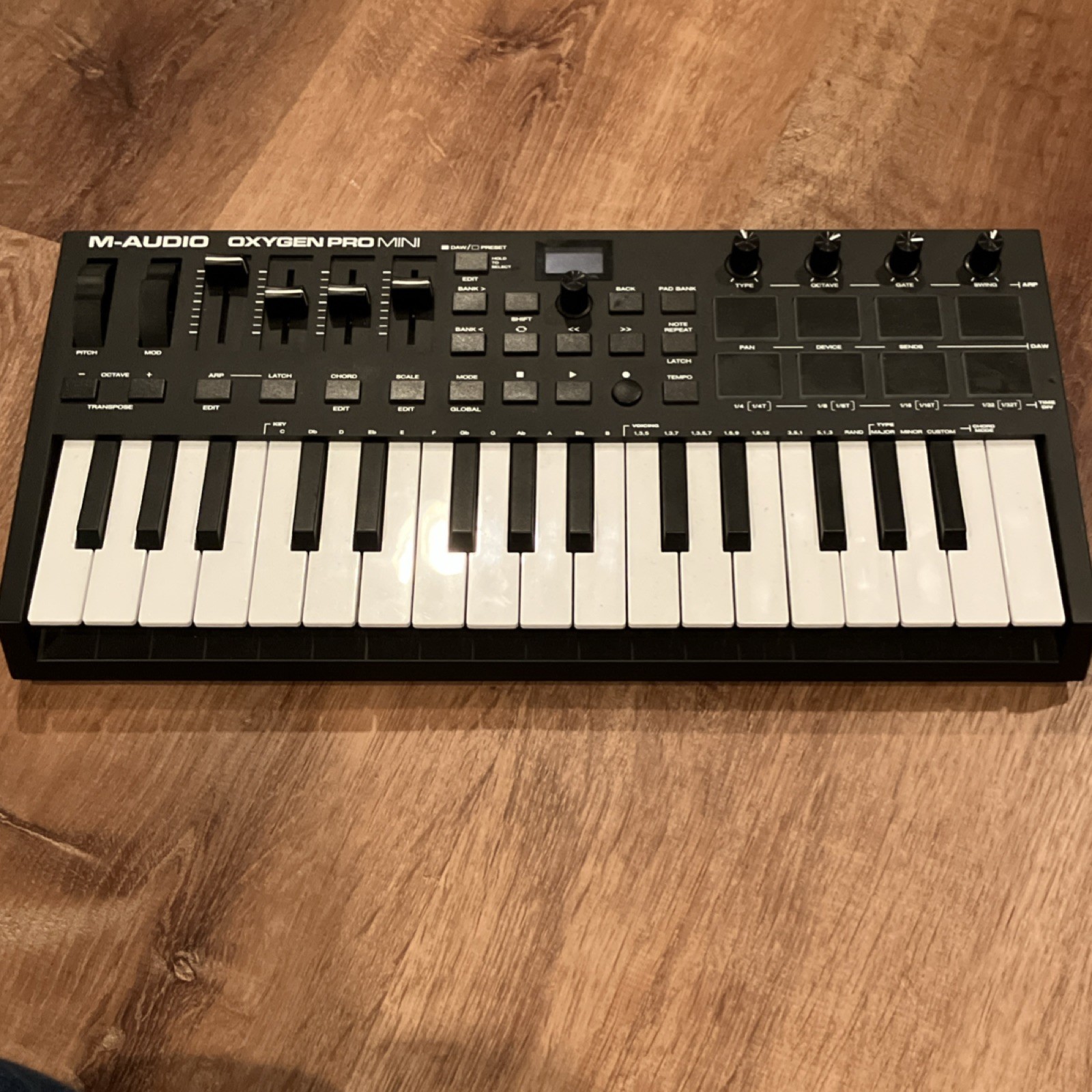 M-Audio Oxygen Pro Mini MIDI Keyboard Controller 32 Synth Keys USB Faders Pads