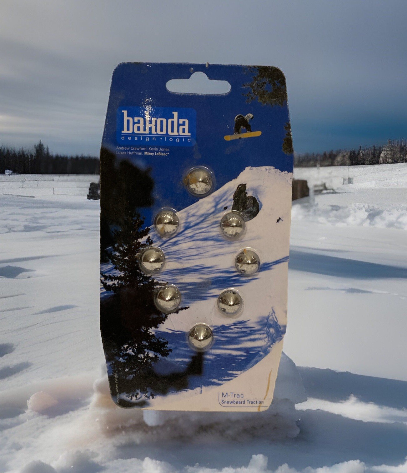 NEW Bakoda Metal Studs Snowboard Stomp Mat Pad Pyramid Spike