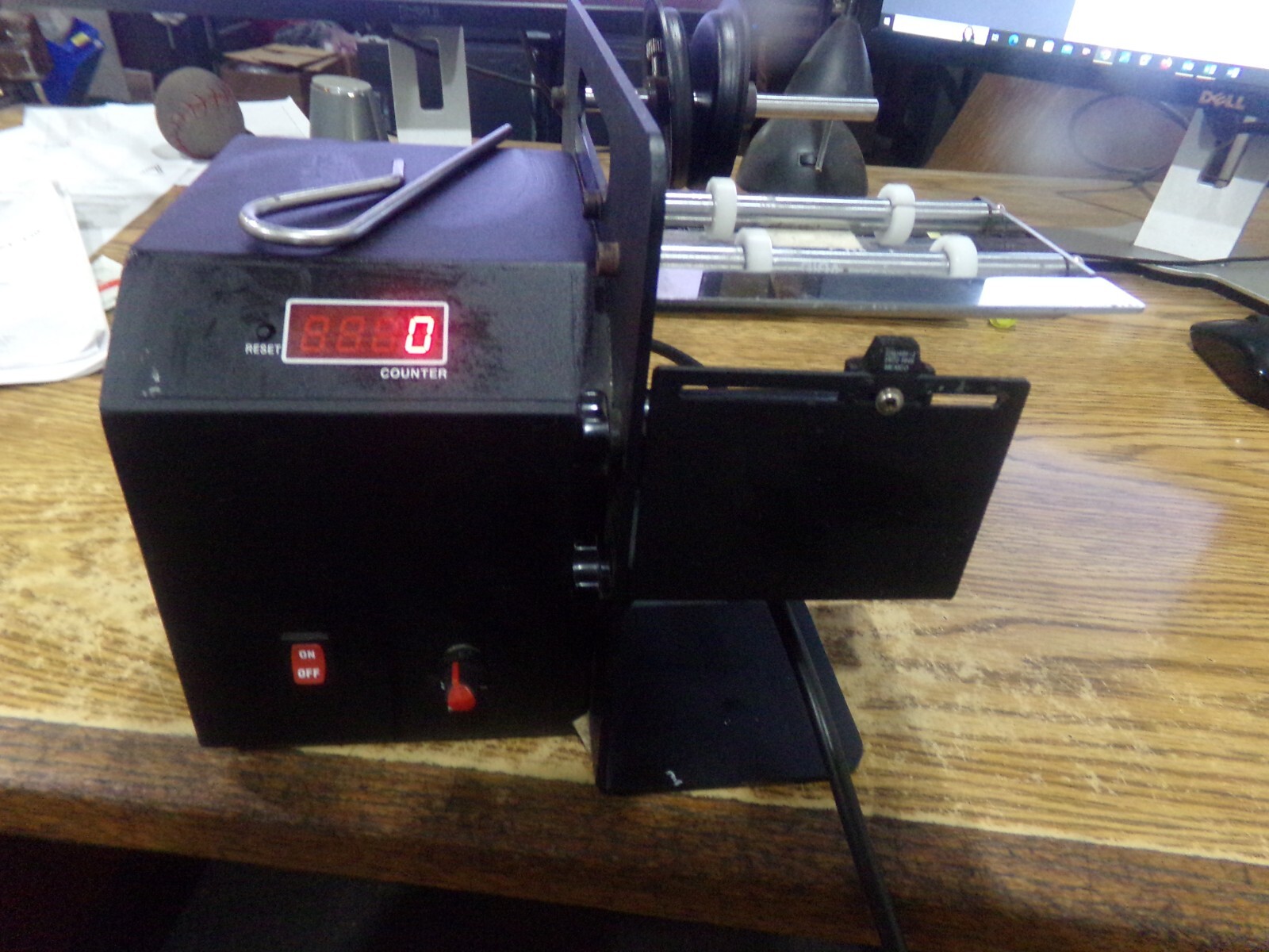 Ben Clements Tach-IT Model: KL-100 Pressure Sensitive Label Dispenser.