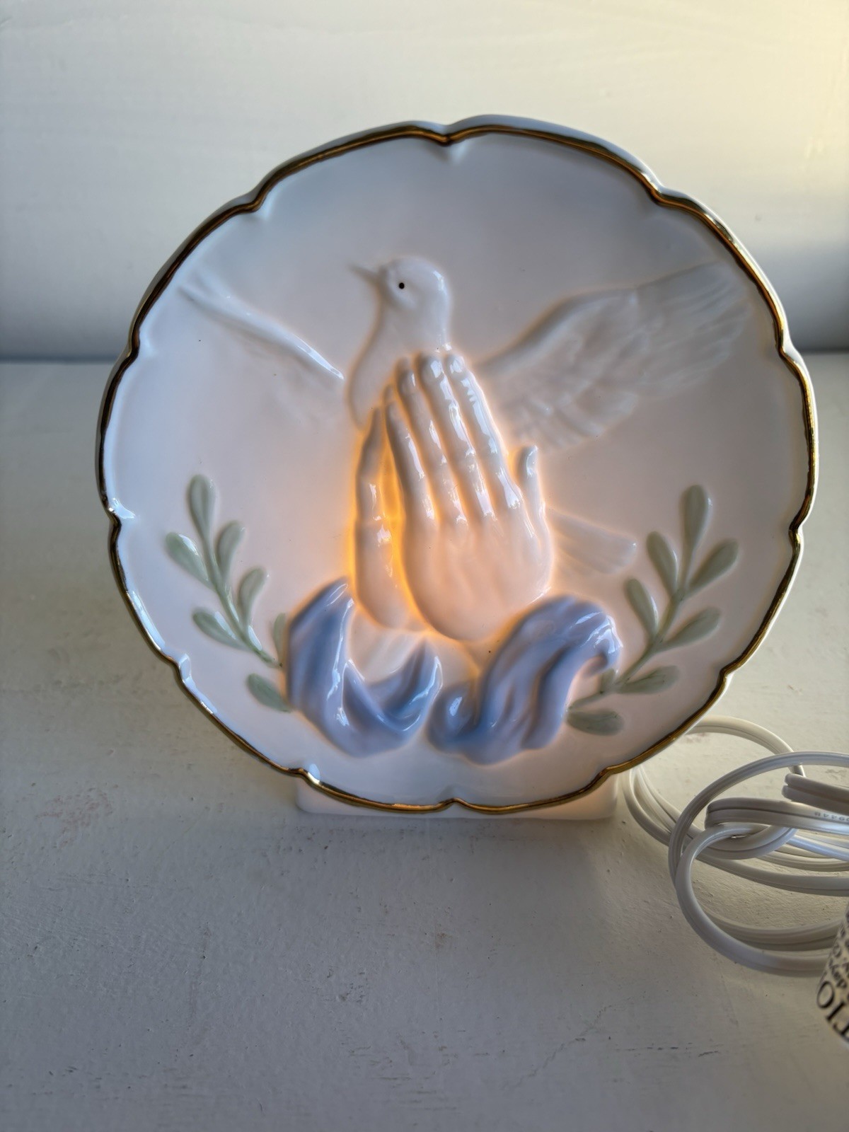 VTG ceramic religious light . White dove, praying hands, baptism, communion