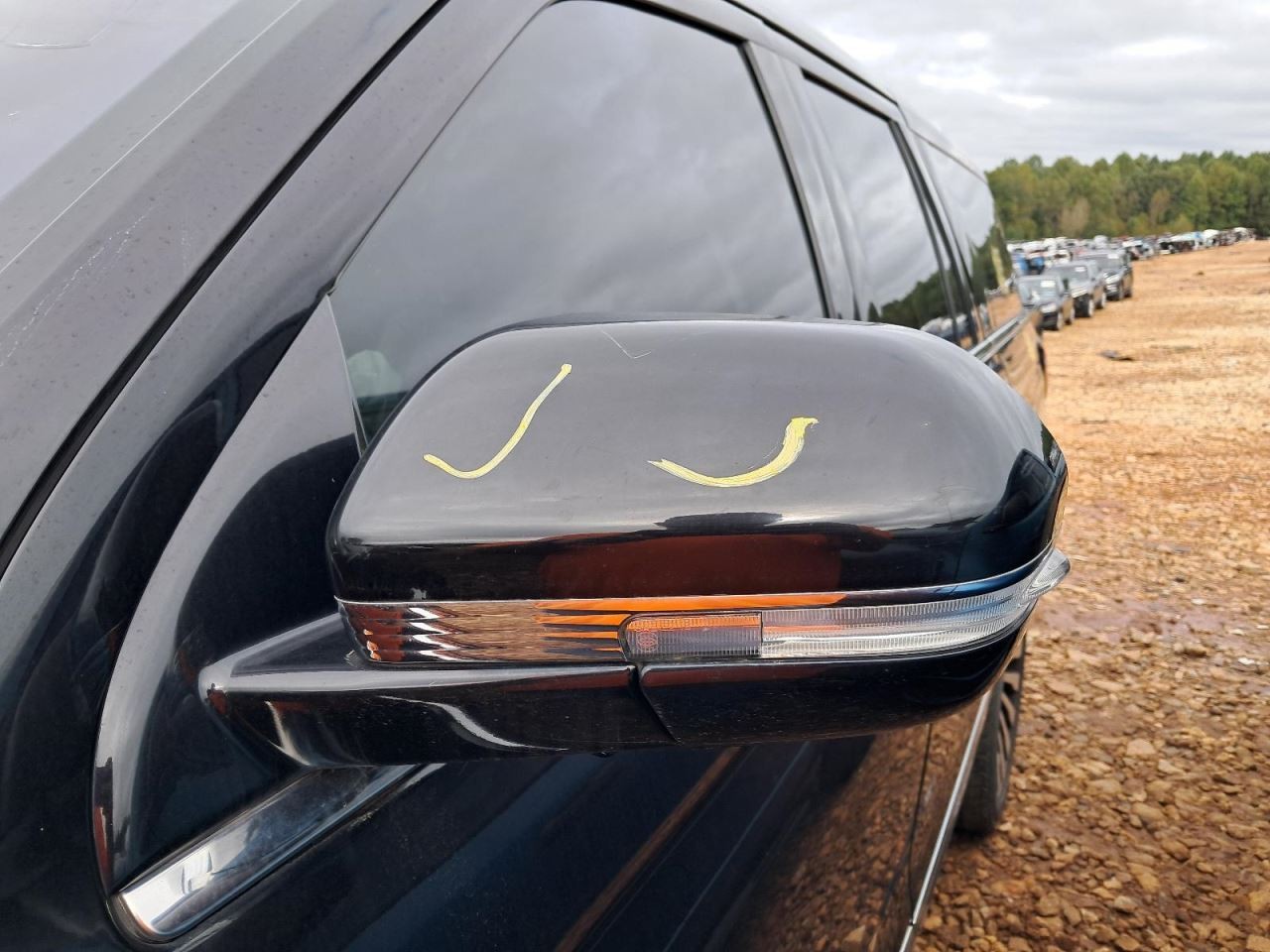 NAVIGATOR 2019 Glove Box 4815593