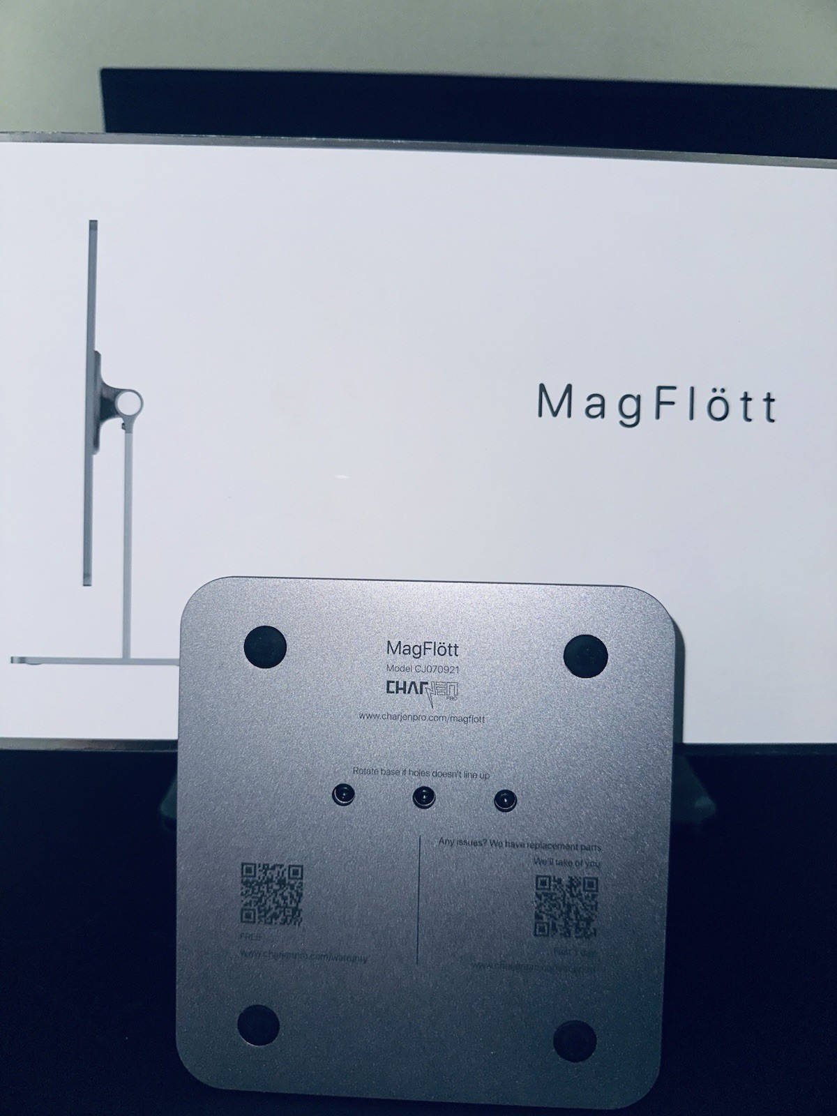 CharJenPro MagFlött 11” iPad Magnetic Stand-Space Gray – w Original Box