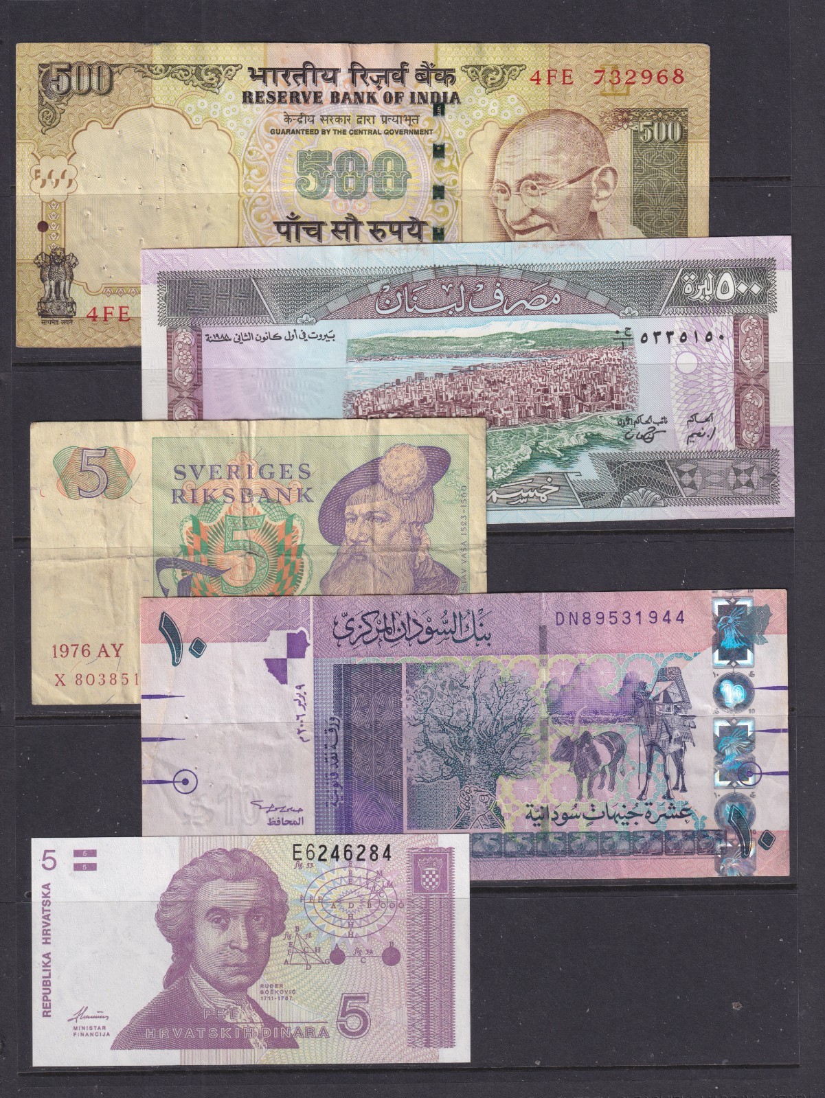 5 Worldwide Circulated Banknotes - Countries as Shown (698)