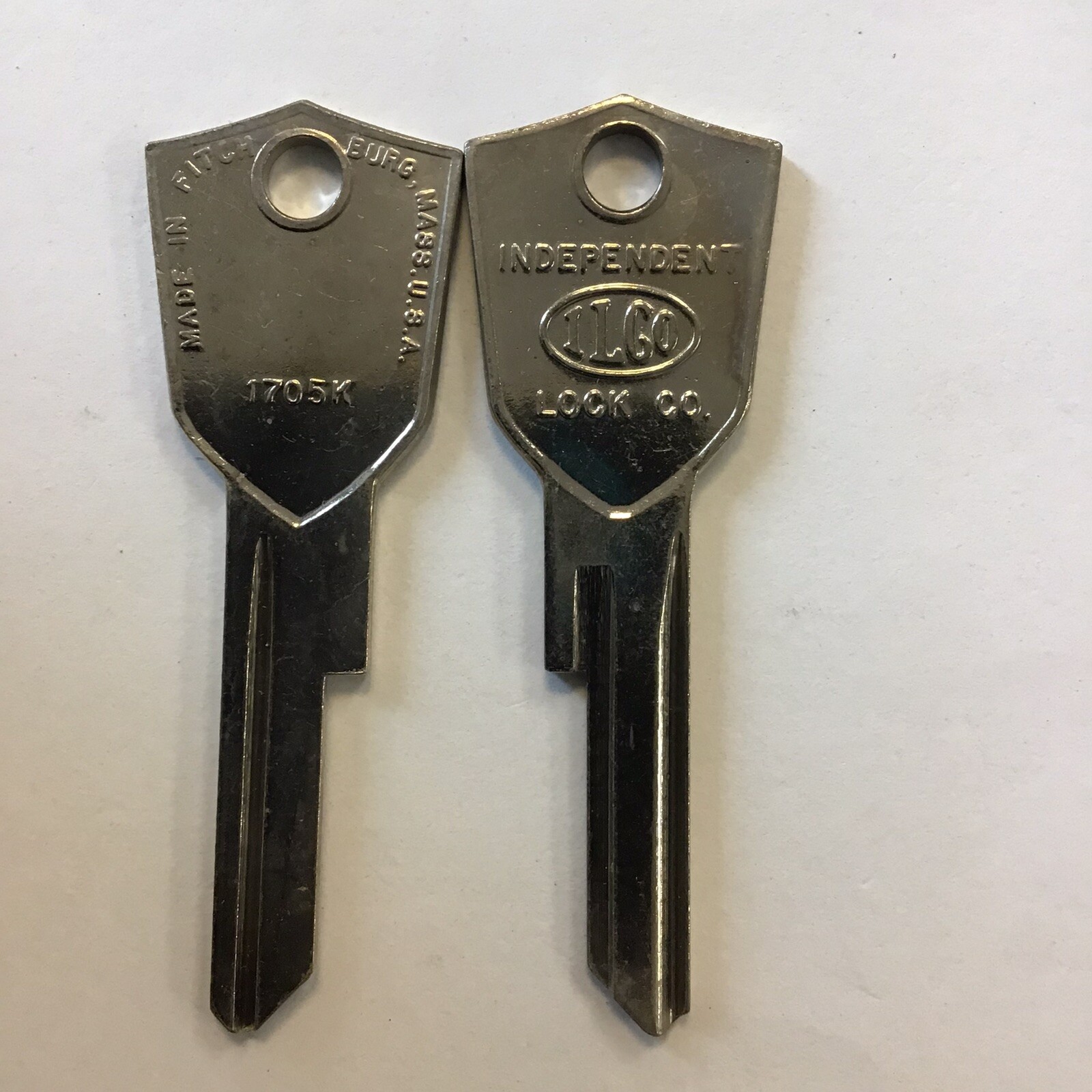Key Blank Lot of 22 Vintage Chrysler /Imperial 1957 to 1960 ignition/doors 1705K