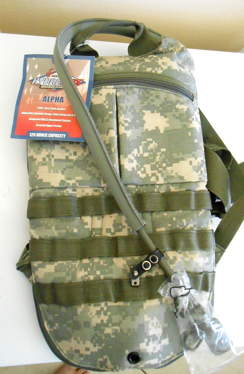 Hydramax Max 120 oz Hydration Pack Digital Camo w/Bladder - NWT