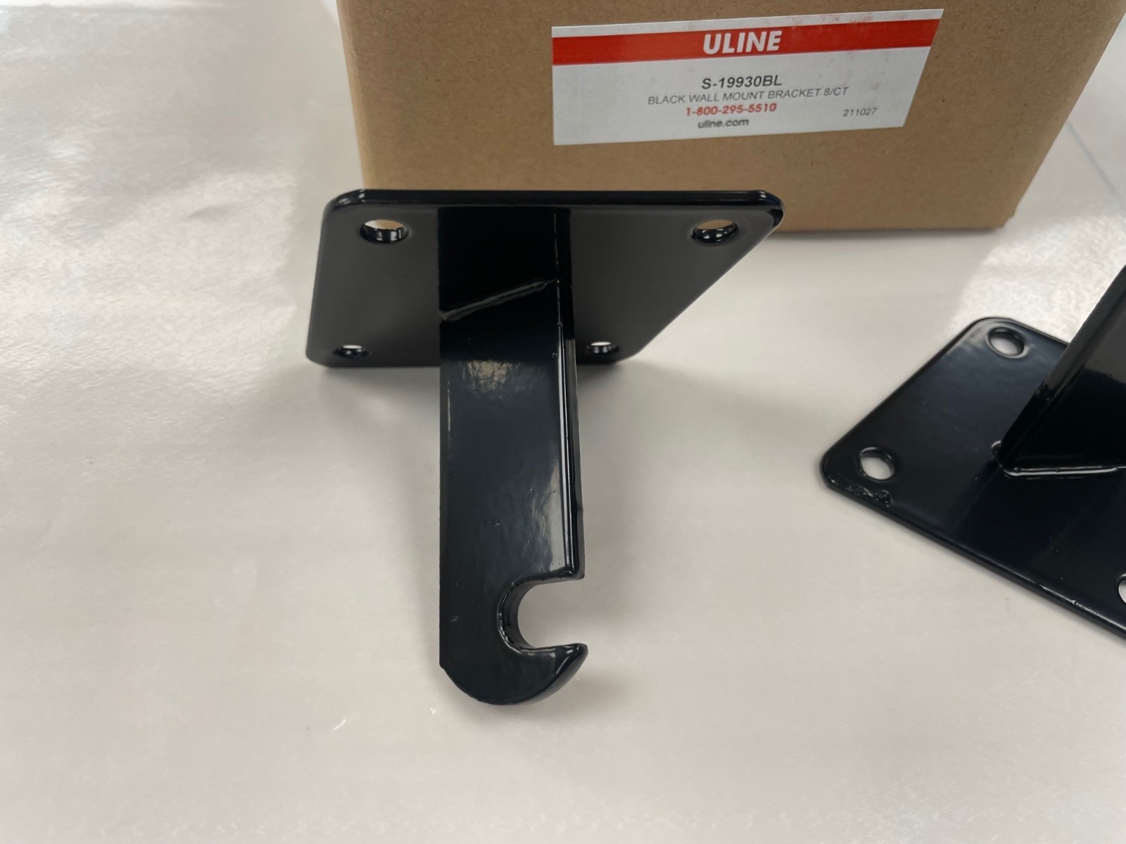 (8-Pk) Wall Mount Bracket Black Uline S-19930BL for Gridwall Panel