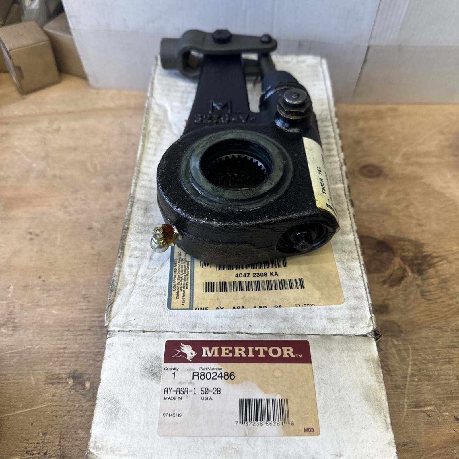 Meritor R802486 - Automatic Slack Adjuster 1.5" 28 Spline