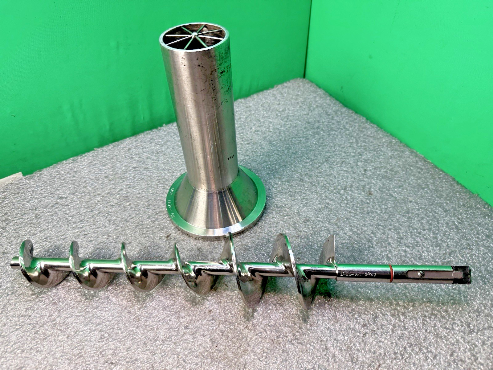 Stainless Steel Screw Spiral Feed Auger Food Grade 1051-7A-0427 Funnel 2" D