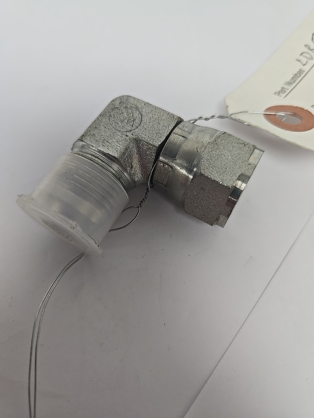 NEW HOLLAND TRACTOR LOADER BACKHOE HYDRAULIC ADAPTER FITTING LDR5027421
