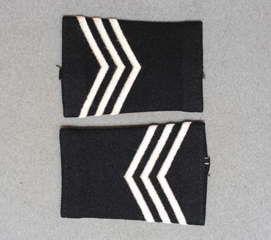 Slip-On Rank 037: U.S. Army ROTC Cadet Sergeant - small on black pair