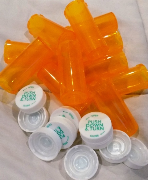100 Prescription Medicine Plastic Storage Bottles & Lids Dram 8 Size-BRAND NEW