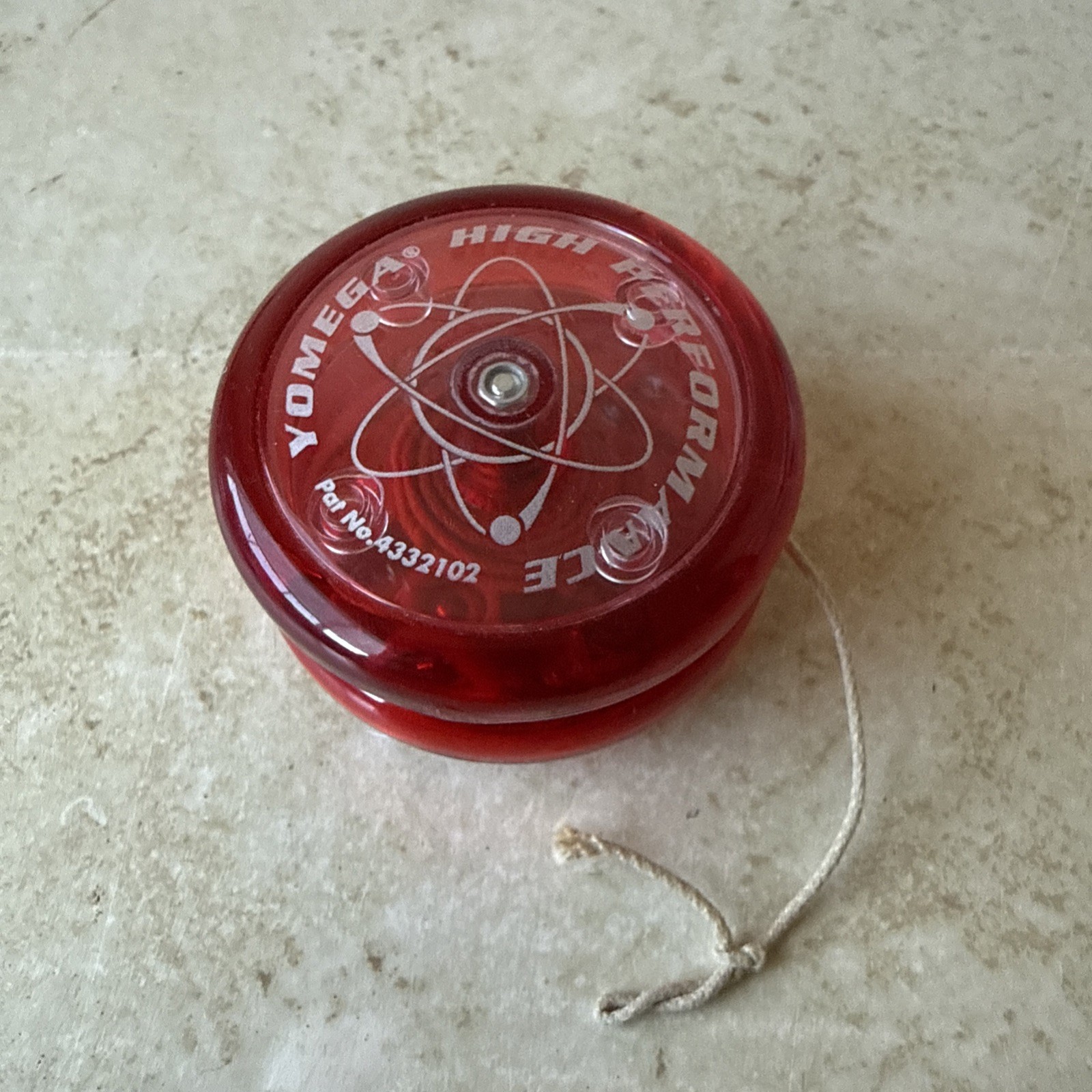 Yomega High Performance Yo-Yo Red Atomic Logo Vintage USA Made